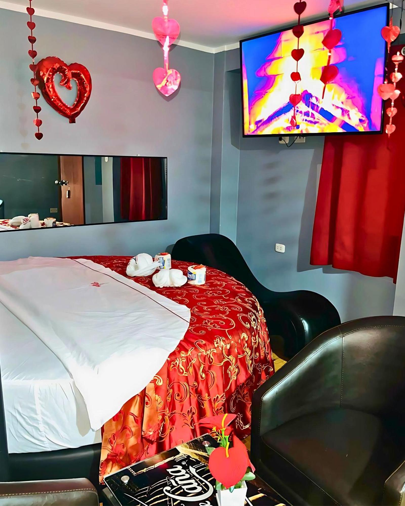 Hotel Visita Con Excelente Ubicacion, Wifi Gratis Y Vistas En 
